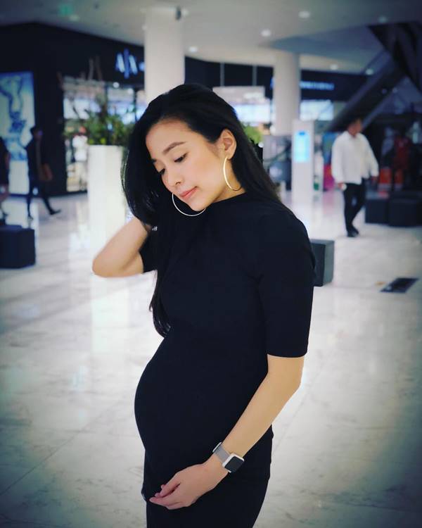 โบว์ สาวิตรี โบว์ สาวิตรี