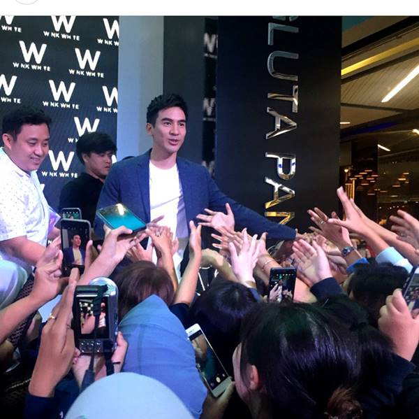 โป๊ป ธนวรรธน์ โป๊ป ธนวรรธน์