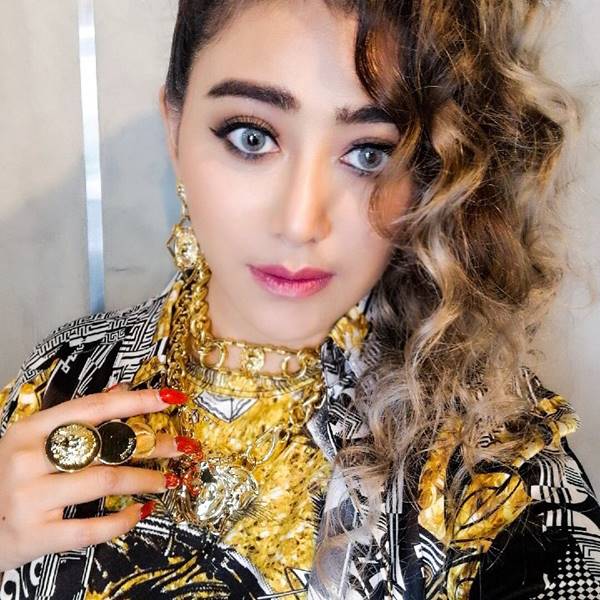 แอน มิตรชัย แอน มิตรชัย