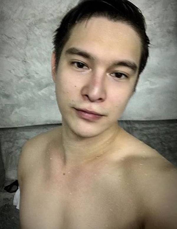 พีท พล แจงภาพอวดซิกแพค พีท พล แจงภาพอวดซิกแพค