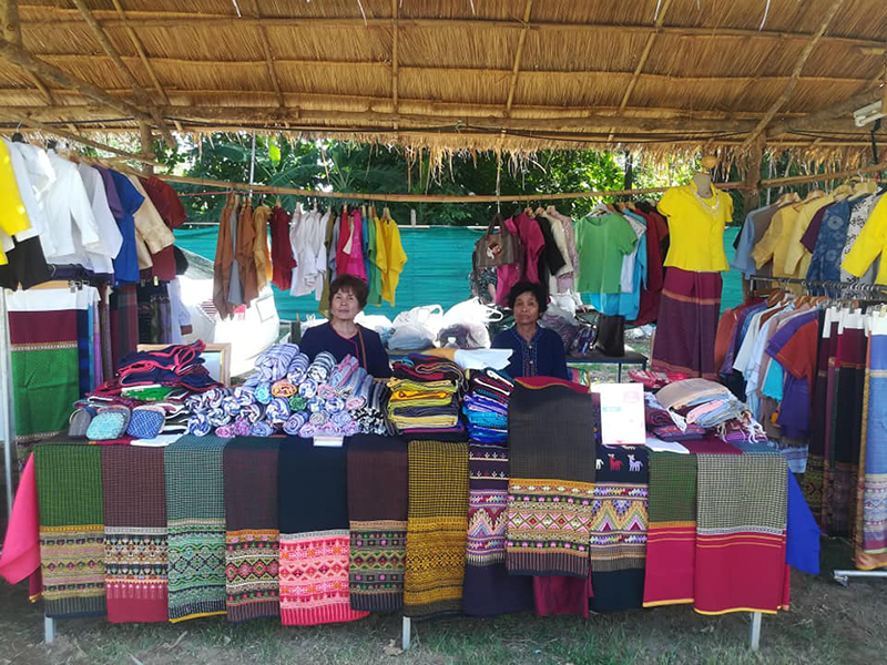 ตลาดท่าน้ำไท-ยวน น้ำอ่าง ตลาดท่าน้ำไท-ยวน น้ำอ่าง