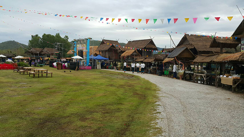 ตลาดท่าน้ำไท-ยวน น้ำอ่าง ตลาดท่าน้ำไท-ยวน น้ำอ่าง