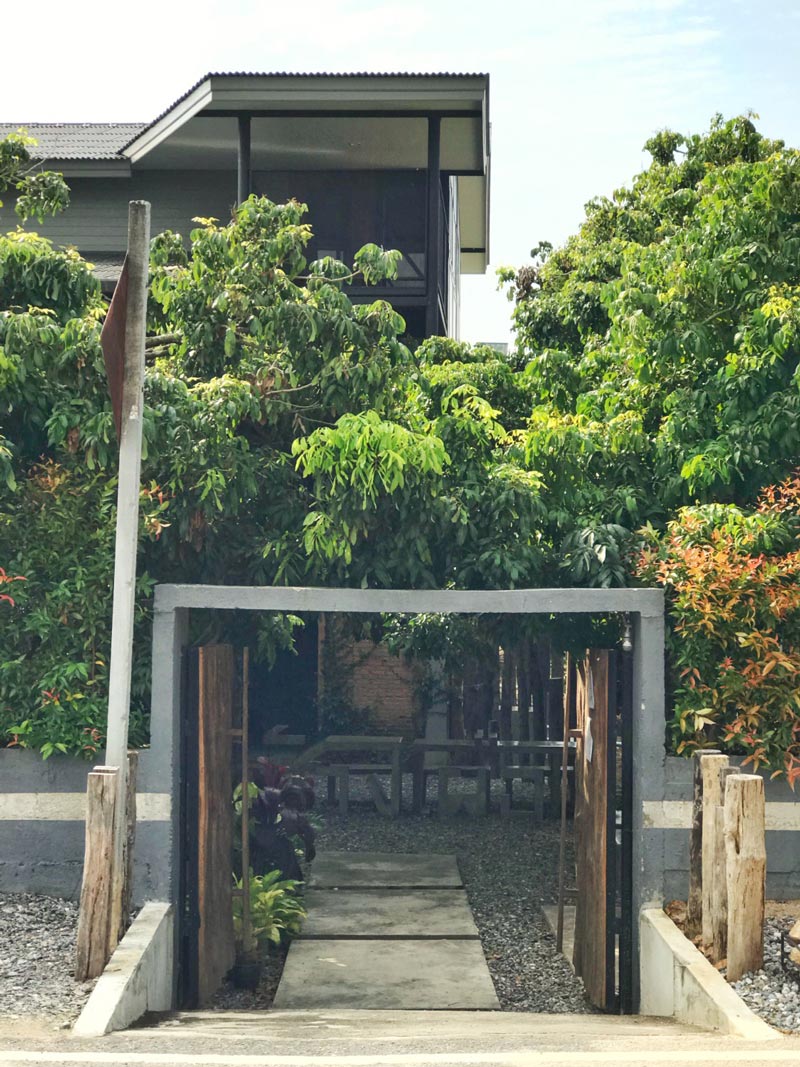 แบบบ้านสามชั้นครึ่งปูนครึ่งไม้ แบบบ้านสามชั้นครึ่งปูนครึ่งไม้