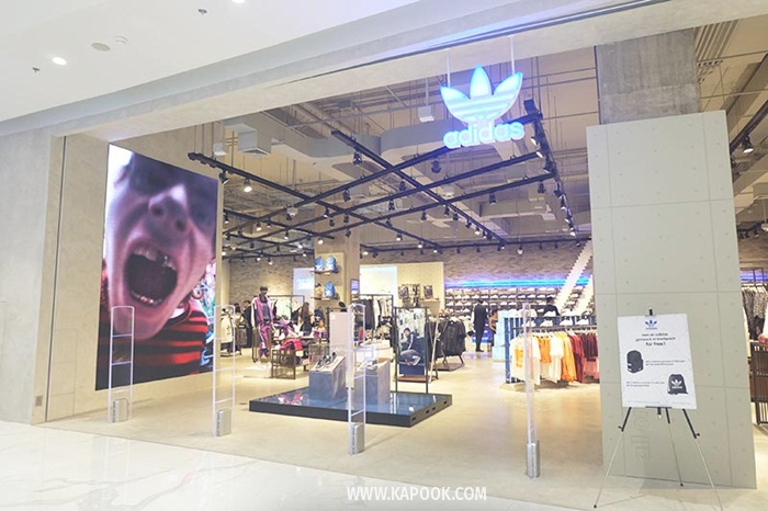 ไอคอนสยาม Adidas Original Store ไอคอนสยาม
