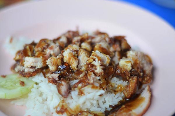 ข้าวหมูแดง หมูกรอบ เชียงใหม่ ข้าวหมูแดง หมูกรอบ เชียงใหม่