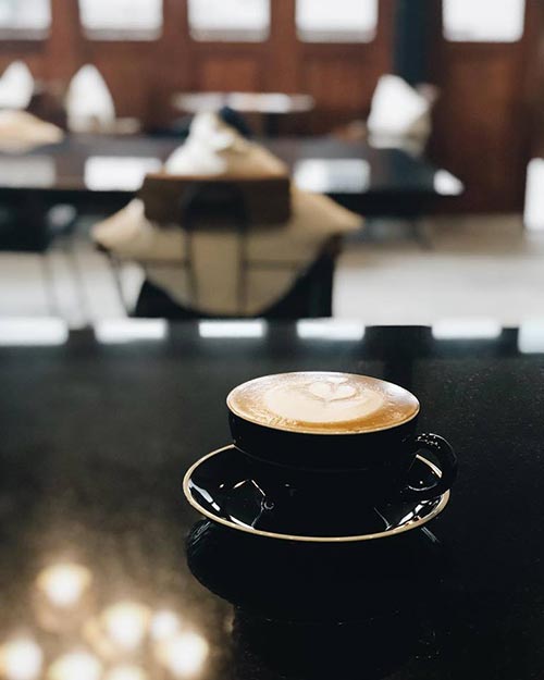 ร้านกาแฟริมน้ำ ร้านกาแฟริมน้ำ