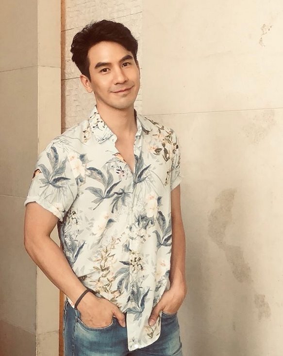 โป๊ป ธนวรรธน์ โป๊ป ธนวรรธน์