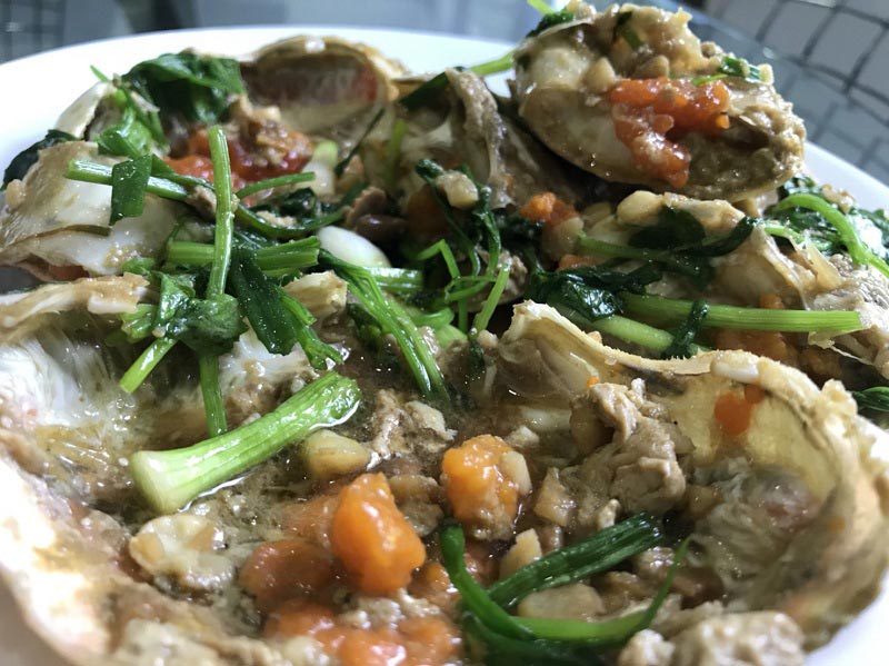 ปูม้าไข่ผัดขึ้นฉ่าย ปูม้าไข่ผัดขึ้นฉ่าย