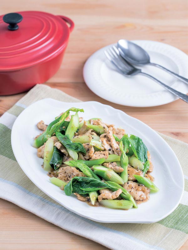 อกไก่ผัดพริกไทยดำ อกไก่ผัดพริกไทยดำ