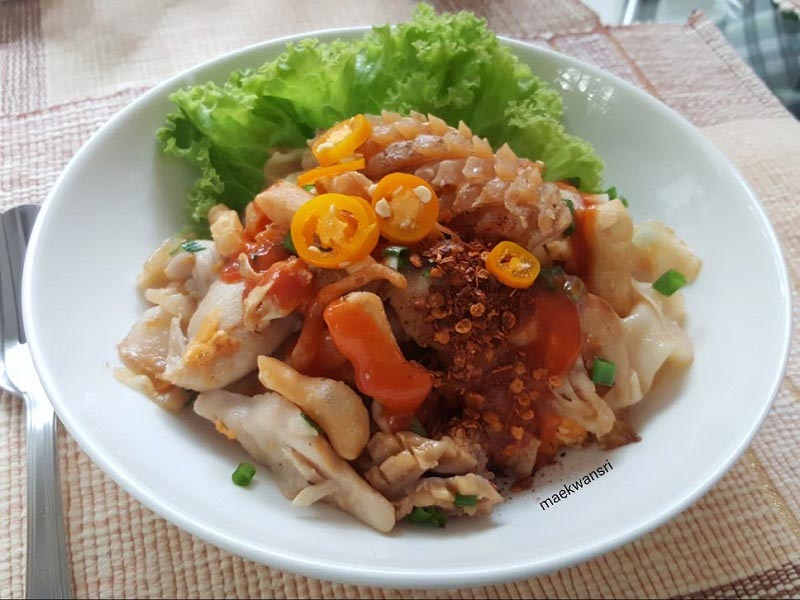 ก๋วยเตี๋ยวคั่วไก่ ก๋วยเตี๋ยวคั่วไก่