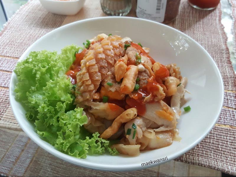 ก๋วยเตี๋ยวคั่วไก่ ก๋วยเตี๋ยวคั่วไก่