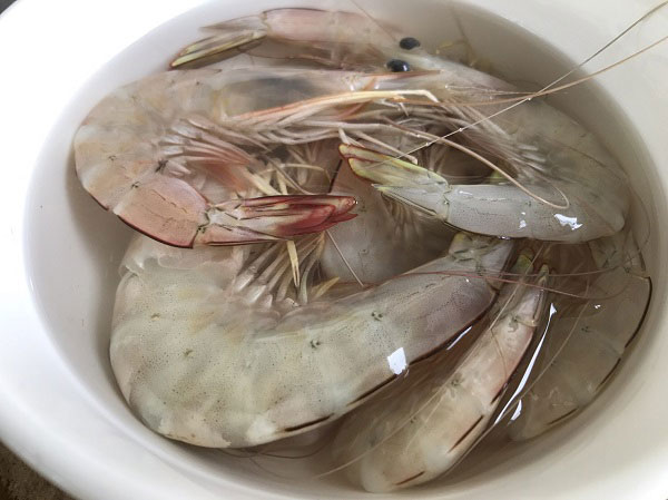 เนื้อกุ้งผัดพริกขี้หนู เนื้อกุ้งผัดพริกขี้หนู