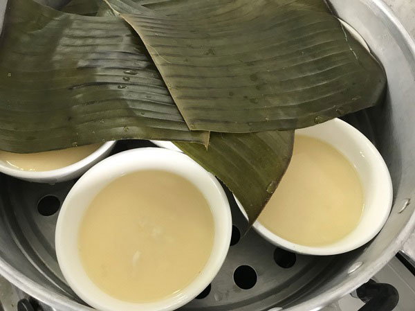 ผัดกะเพราเนื้อกุ้งล็อบสเตอร์ ผัดกะเพราเนื้อกุ้งล็อบสเตอร์