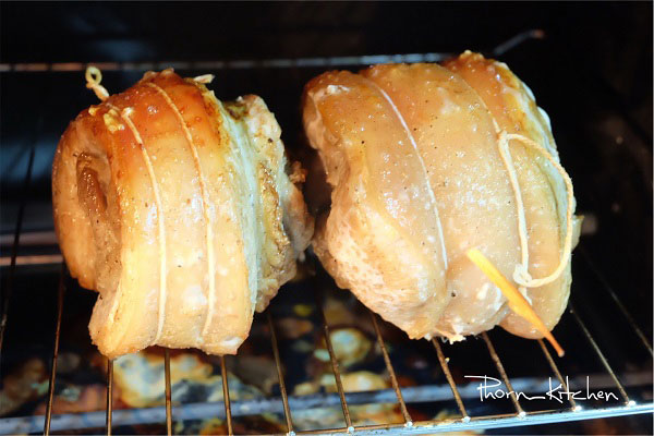 หมูกรอบม้วน หมูกรอบม้วน