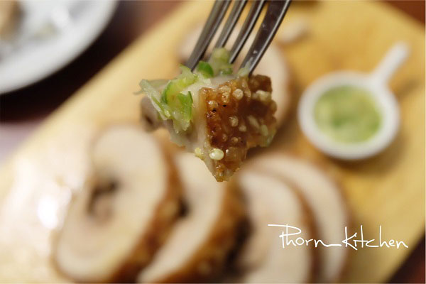 หมูกรอบม้วน หมูกรอบม้วน