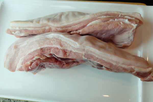 หมูกรอบม้วน หมูกรอบม้วน