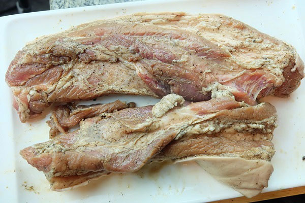 หมูกรอบม้วน หมูกรอบม้วน