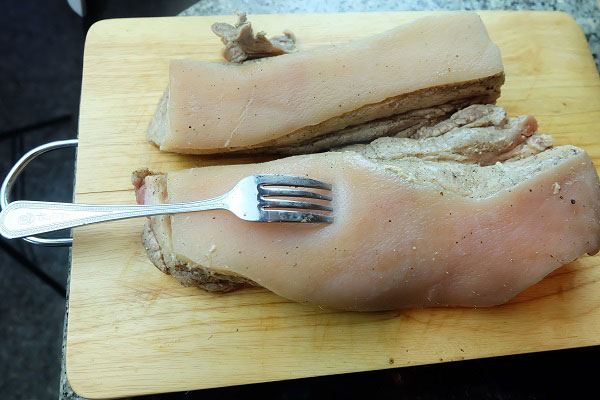 หมูกรอบม้วน หมูกรอบม้วน