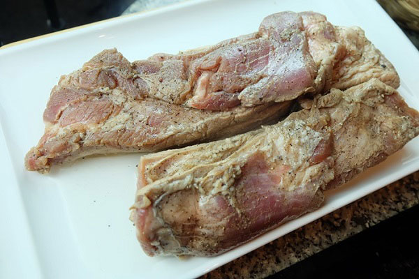 หมูกรอบม้วน หมูกรอบม้วน