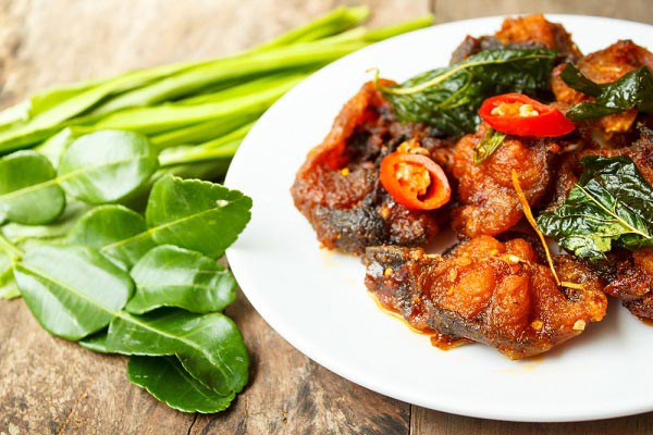 10 วิธีทำปลาผัดเผ็ด 10 วิธีทำปลาผัดเผ็ด