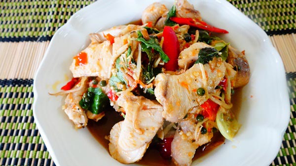 10 วิธีทำปลาผัดเผ็ด 10 วิธีทำปลาผัดเผ็ด