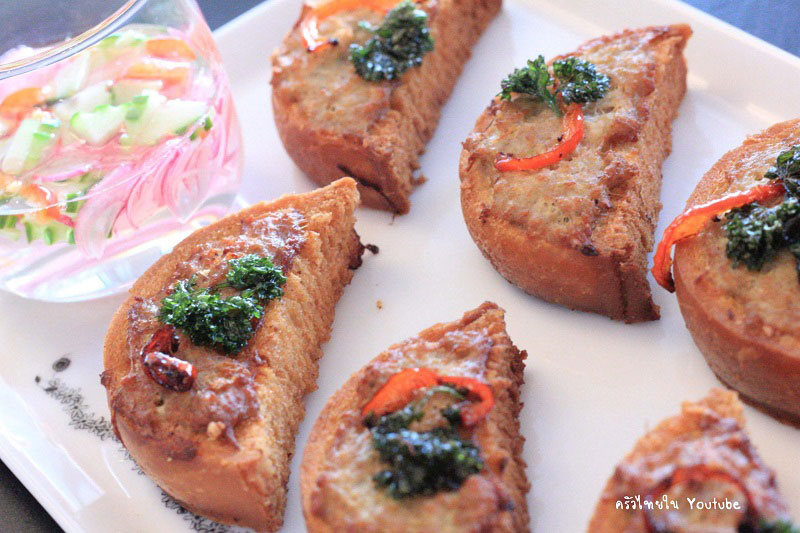 ขนมปังหน้าหมู ขนมปังหน้าหมู