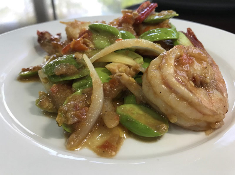 กุ้งผัดน้ำพริกกะปิสะตอ กุ้งผัดน้ำพริกกะปิสะตอ