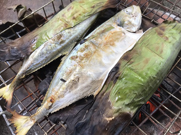 ปลาย่างใบตอง ปลาย่างใบตอง