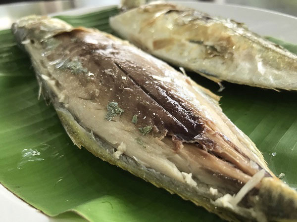 ปลาย่างใบตอง ปลาย่างใบตอง