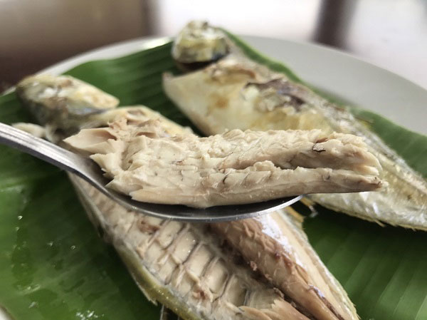 ปลาย่างใบตอง ปลาย่างใบตอง