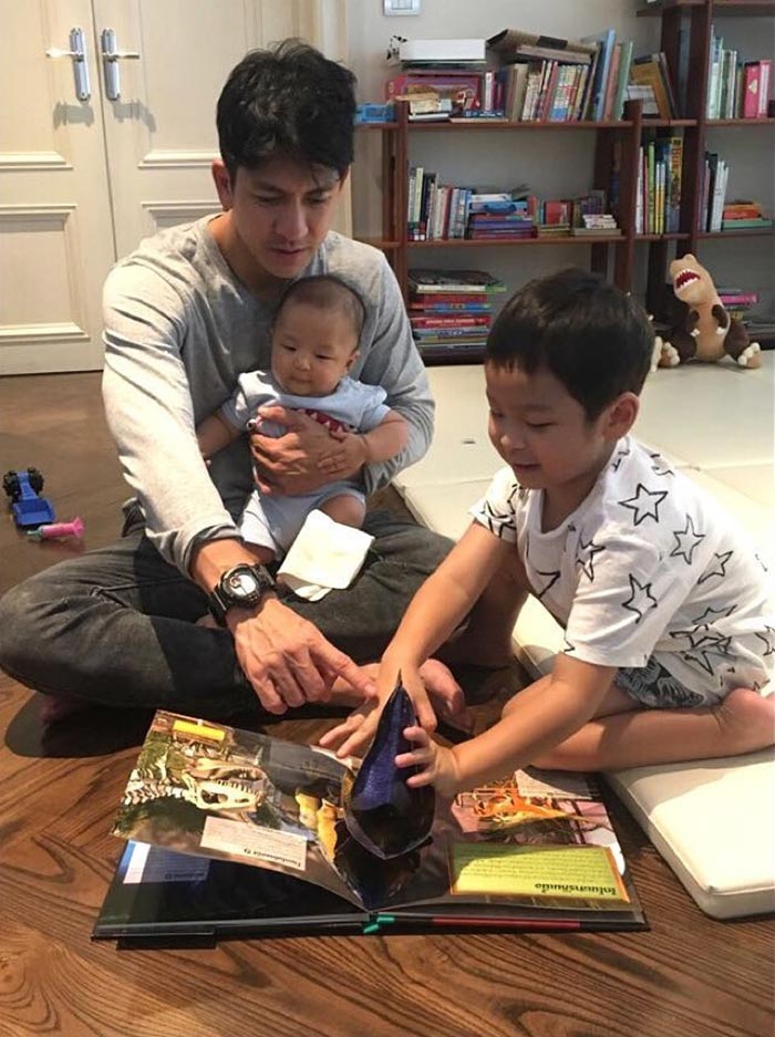 บ้านดาราพ่อลูกอ่อน บ้านดาราพ่อลูกอ่อน
