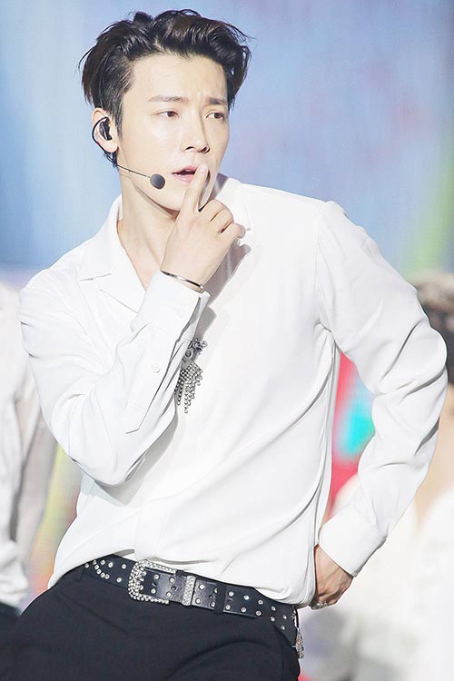 SUPER JUNIOR SUPER JUNIOR