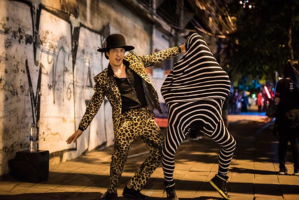 หนึ่ง อภิวัฒน์ หนึ่ง อภิวัฒน์