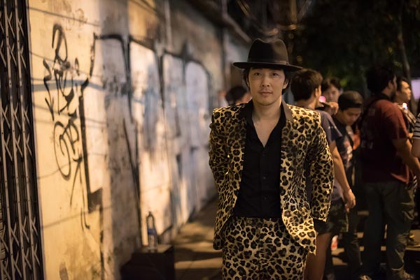 หนึ่ง อภิวัฒน์ หนึ่ง อภิวัฒน์