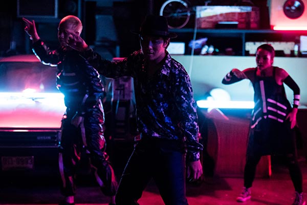 หนึ่ง อภิวัฒน์ หนึ่ง อภิวัฒน์