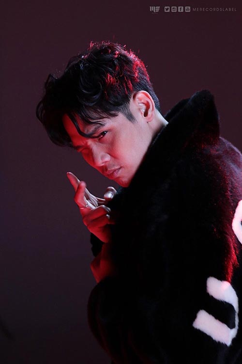 4 หนุ่ม ซีซันไฟฟ์ 4 หนุ่ม ซีซันไฟฟ์