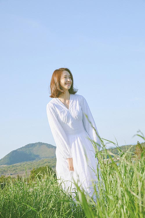YOONA YOONA