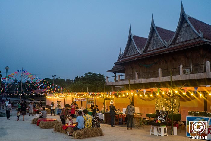 ตลาดถนนเพลินเพลง ตลาดถนนเพลินเพลง