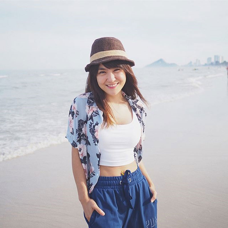 ปีใหม่ สุมนต์รัตน์ ปีใหม่ สุมนต์รัตน์