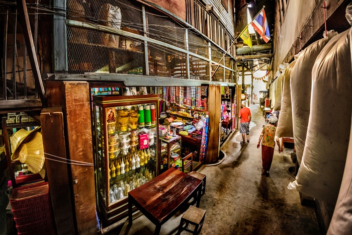 เที่ยวสุพรรณบุรี ตลาดเก้าห้อง 100 ปี