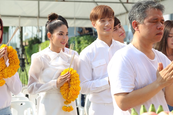 เรื่อง ลับ หลัง เรื่อง ลับ หลัง