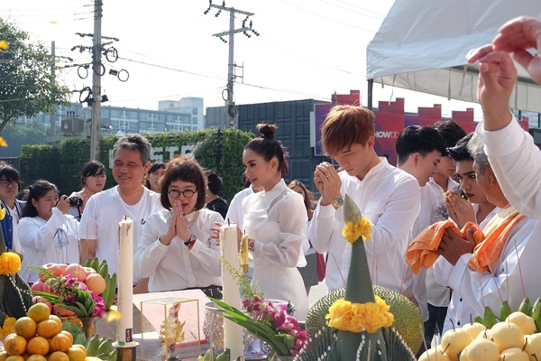 เรื่อง ลับ หลัง เรื่อง ลับ หลัง
