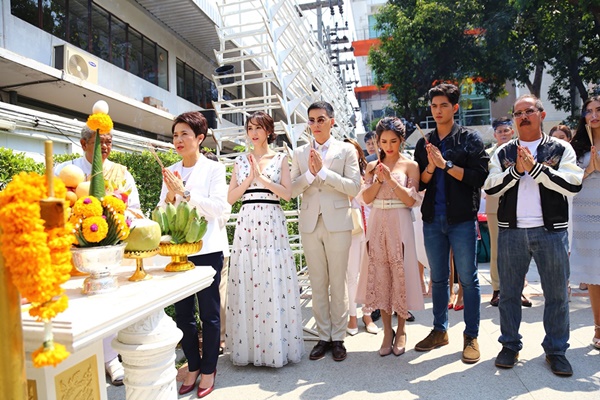 สกาวเดือน ไฮโซสะออน สกาวเดือน ไฮโซสะออน