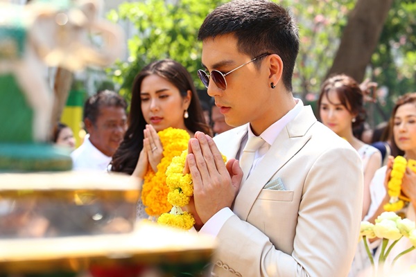 สกาวเดือน ไฮโซสะออน สกาวเดือน ไฮโซสะออน