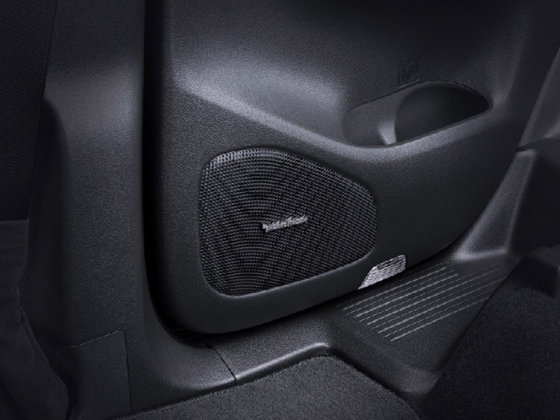 Mitsubishi Pajero Sport Rockford Fosgate Mitsubishi Pajero Sport Rockford Fosgate