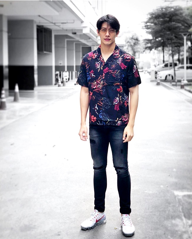 สื้อลายดอกดารา สื้อลายดอกดารา