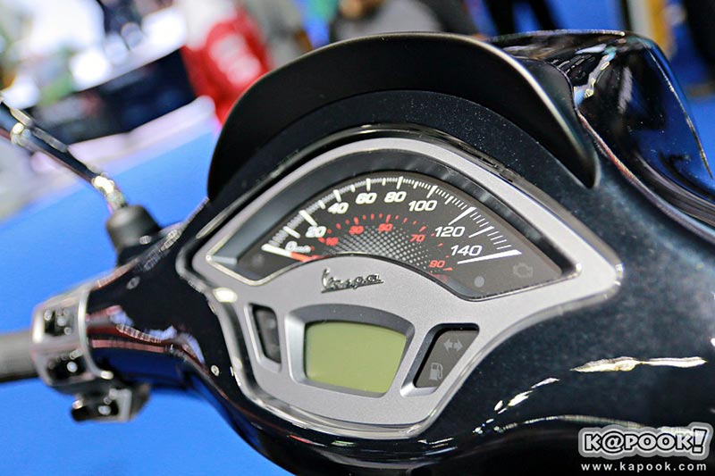 Vespa Sprint 150 i-Get Carbon Edition Vespa Sprint 150 i-Get Carbon Edition
