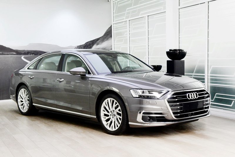 The new Audi A8L ปี 2018 The new Audi A8L ปี 2018