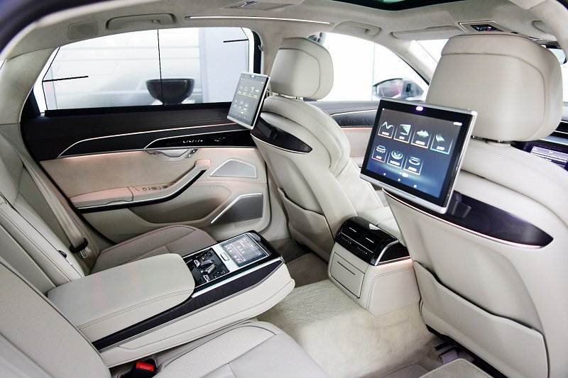 The new Audi A8L ปี 2018 The new Audi A8L ปี 2018