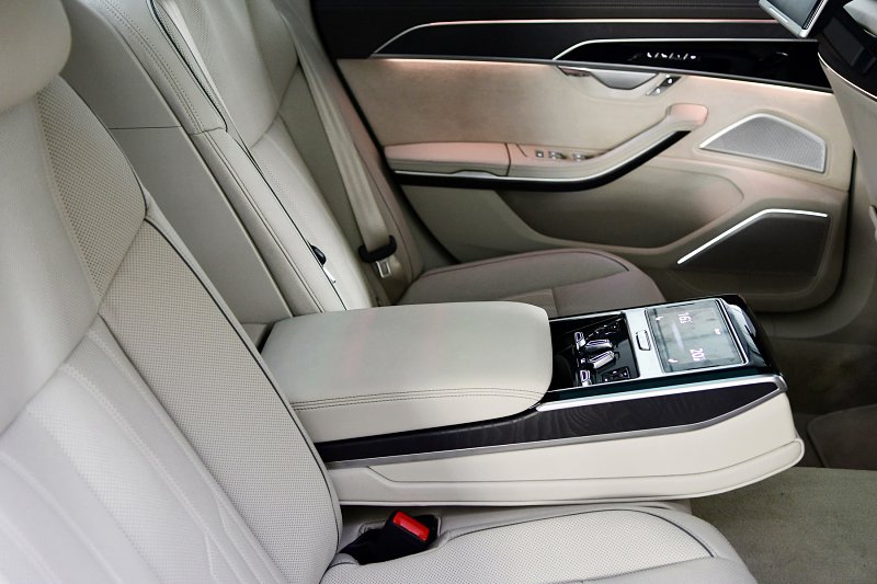 The new Audi A8L ปี 2018 The new Audi A8L ปี 2018
